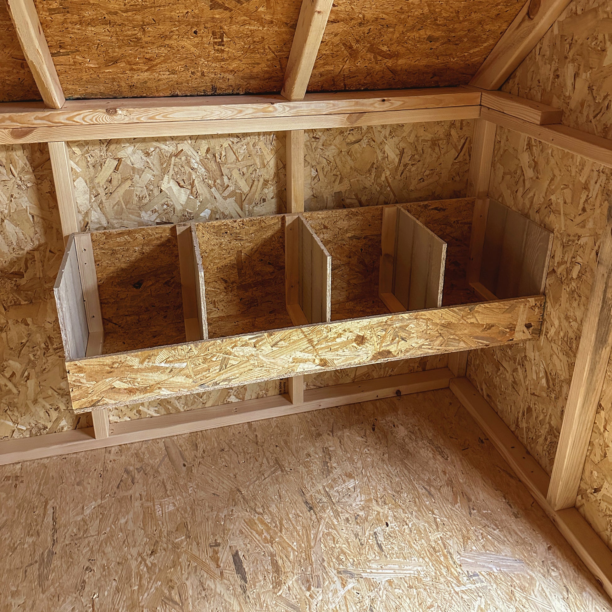 value a frame coop 4 nesting boxes